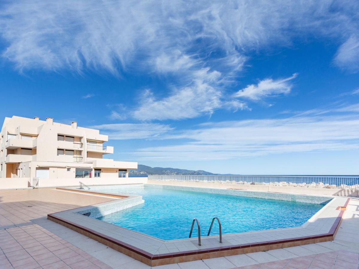 Apartment Le Port De Bormes By Interhome מראה חיצוני תמונה
